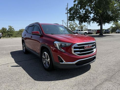Used 2020 GMC Terrain SLT w/ Preferred Package FWD image 4