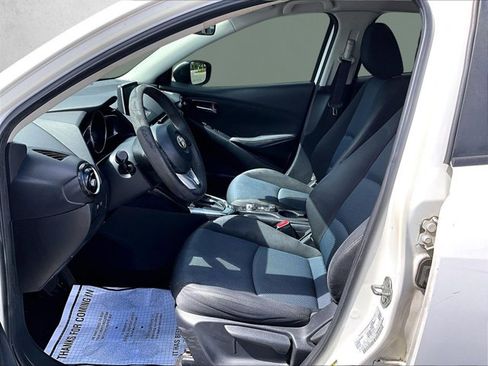 Used 2017 Toyota Yaris iA image 24