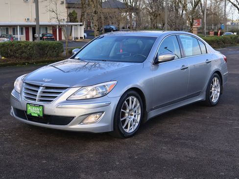 Used 2012 Hyundai Genesis 5.0 image 11
