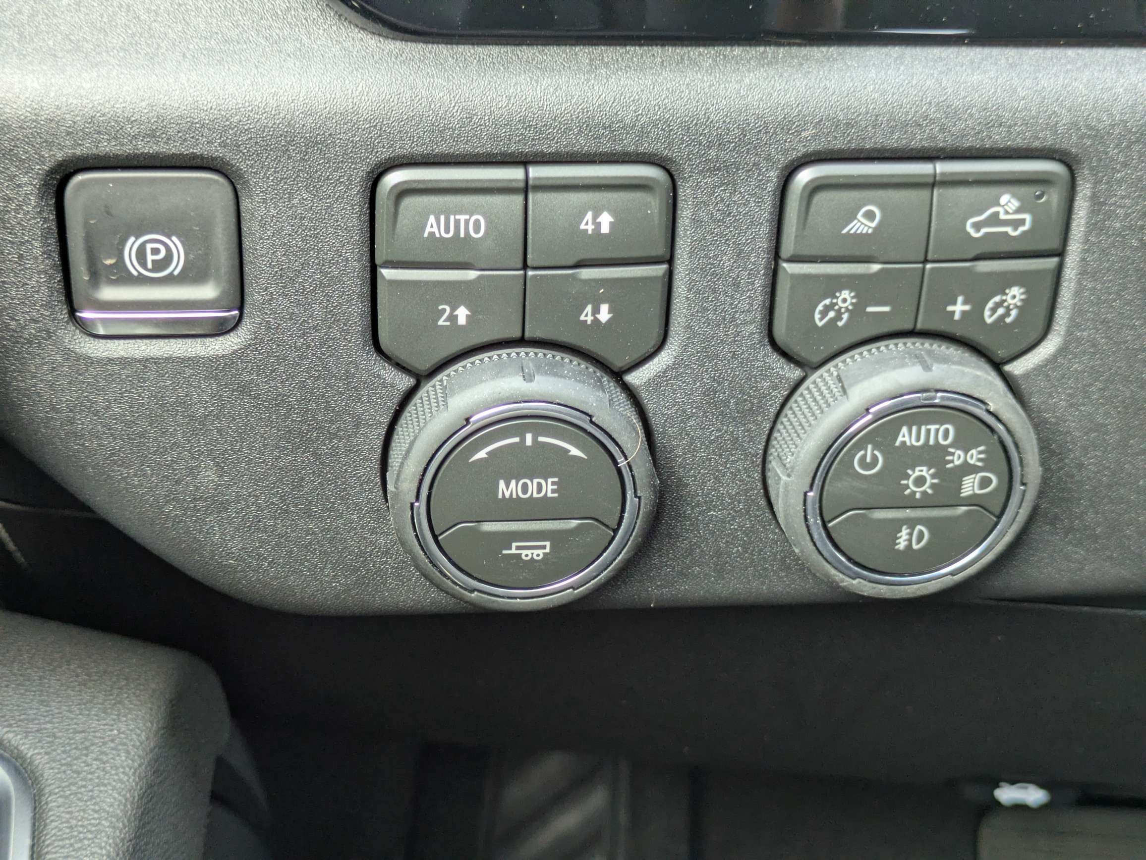 New 2026 Chevrolet Silverado 2500 LTZ w/ LTZ Plus Package AWD/4WD image 14