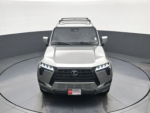 Used 2024 Lexus GX 550 w/ Accessory Package (2T) image 27