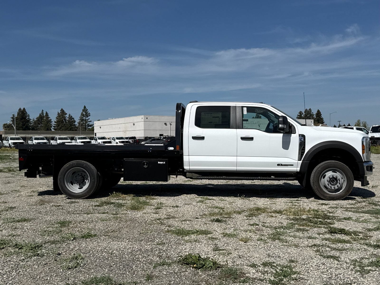 New 2026 Ford F550 4x4 Crew Cab Super Duty image 3