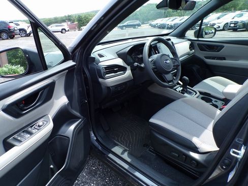 Certified 2025 Subaru Forester Premium image 12