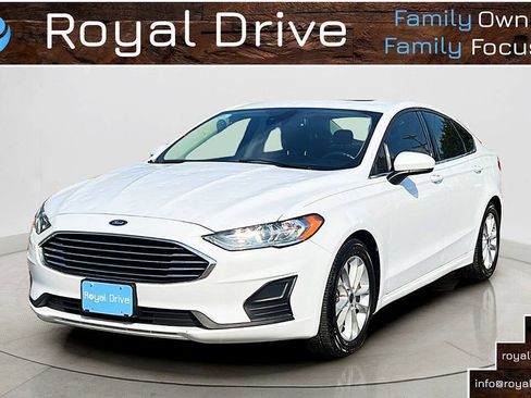 Used 2020 Ford Fusion SE FWD image 1