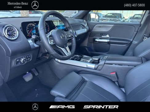 Used 2022 Mercedes-Benz GLB 250 image 9