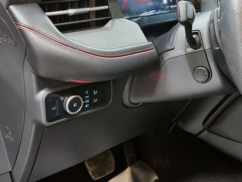 Used 2025 Ford Explorer ST AWD/4WD image 10