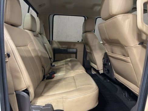Used 2014 Ford F250 Lariat w/ Lariat Interior Package image 20
