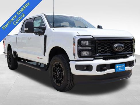New 2026 Ford F250 XLT w/ XLT Premium Package AWD/4WD image 6