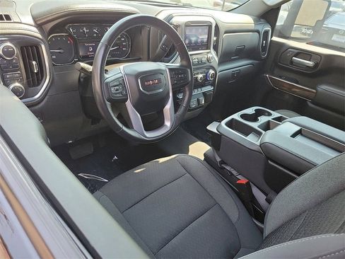 Used 2022 GMC Sierra 2500 SLE w/ SLE Convenience Package image 2