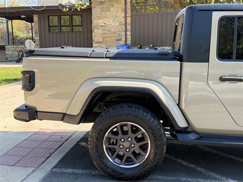 Used 2022 Jeep Gladiator Overland w/ Popular Equipment Package AWD/4WD image 6
