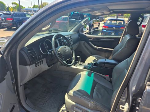 Used 2006 Toyota 4Runner Limited AWD/4WD image 4