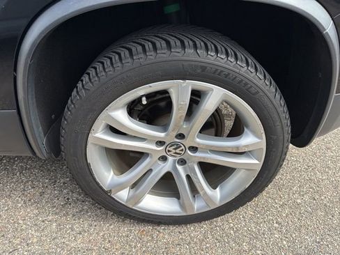 Used 2016 Volkswagen Tiguan SEL image 11
