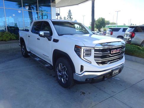New 2026 GMC Sierra 1500 SLT AWD/4WD image 1