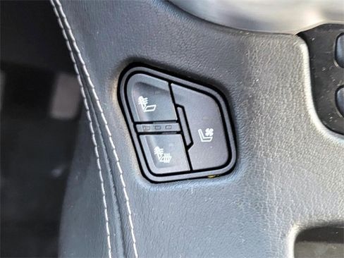 Used 2017 GMC Yukon XL SLT image 27