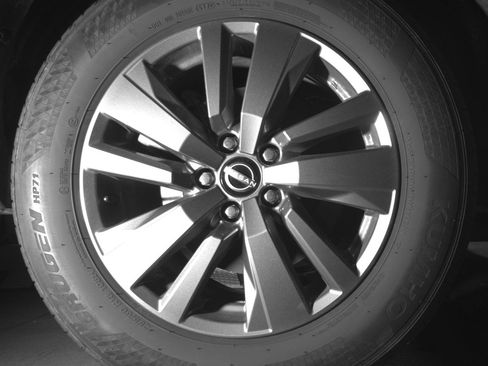 Used 2025 Nissan Pathfinder SV FWD image 15