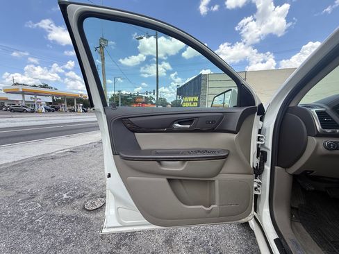 Used 2014 GMC Acadia Denali FWD image 9