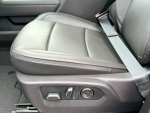 New 2026 GMC Sierra 3500 Denali w/ Denali Reserve Package image 9