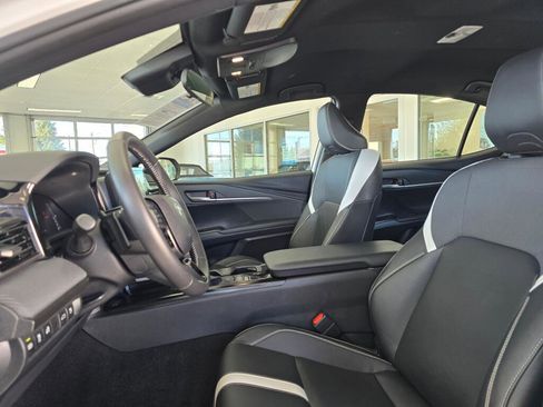 Used 2025 Toyota Camry SE image 22