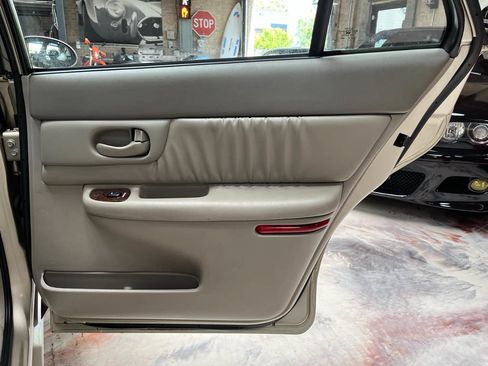 Used 2005 Buick Century Custom FWD image 23