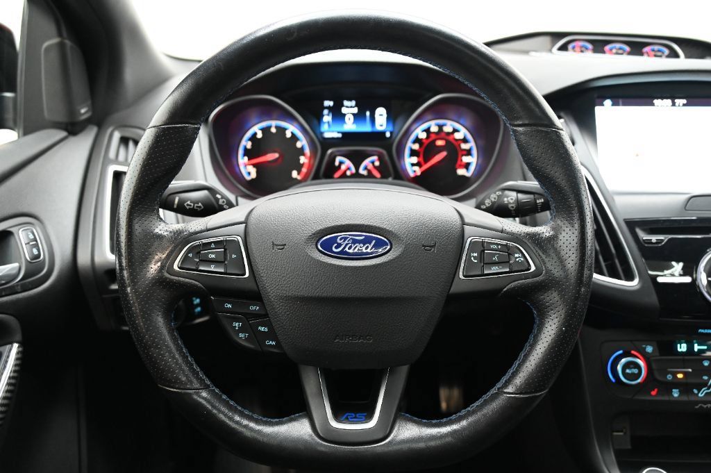 Used 2018 Ford Focus RS AWD/4WD image 29