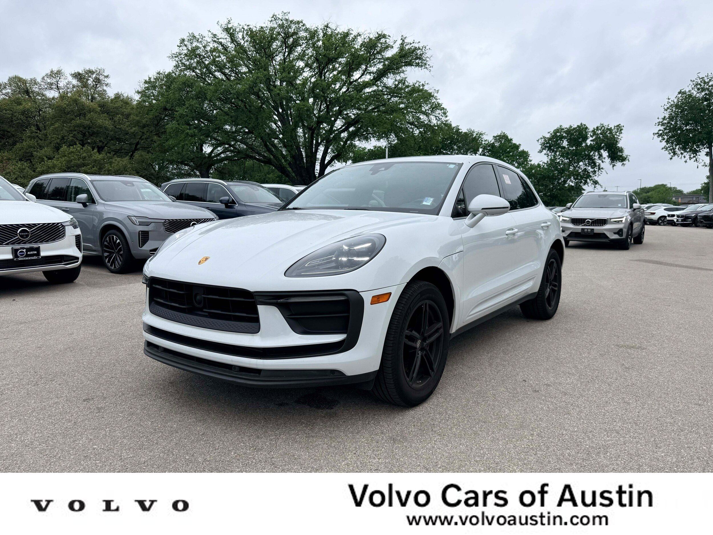 Used 2023 Porsche Macan AWD/4WD image 1