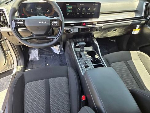 New 2026 Kia Sorento LX FWD image 19