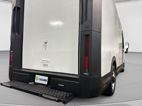 Used 2025 Chevrolet Brightdrop 600 FWD image 9