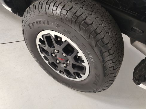 Used 2024 Toyota Tacoma TRD Off-Road image 14