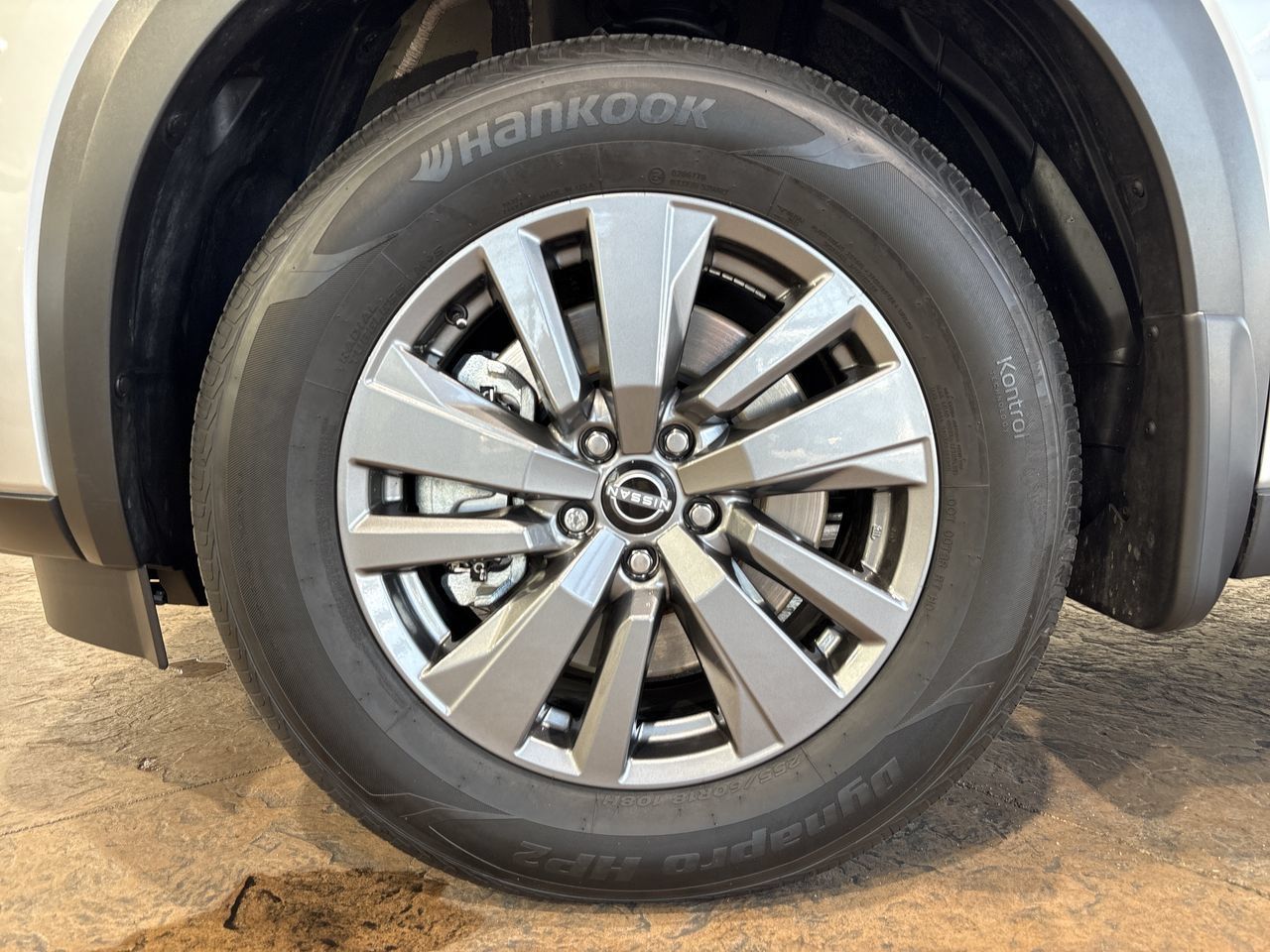 Used 2025 Nissan Pathfinder S FWD image 10