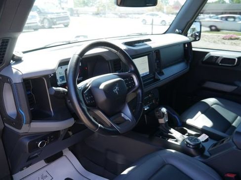 Used 2022 Ford Bronco Black Diamond w/ Sasquatch Package AWD/4WD image 14