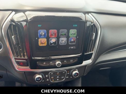 Used 2018 Chevrolet Traverse LT FWD image 54