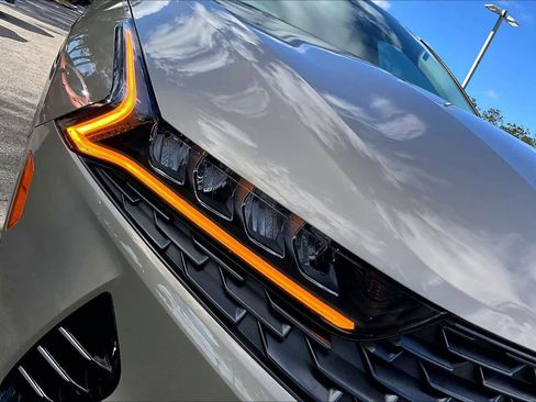 Used 2022 Kia K5 LXS image 27