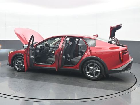 Used 2025 Kia K4 LXS image 37