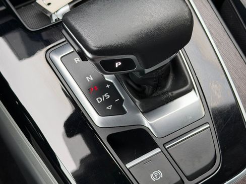 Used 2022 Audi Q5 2.0T Premium AWD/4WD image 37