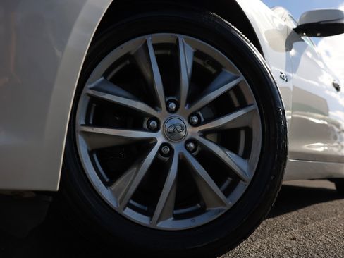 Used 2017 INFINITI Q50 2.0t image 35