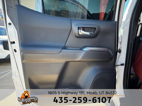 Used 2023 Toyota Tacoma TRD Off-Road image 40