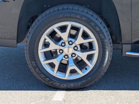 Used 2019 GMC Yukon XL SLT image 9