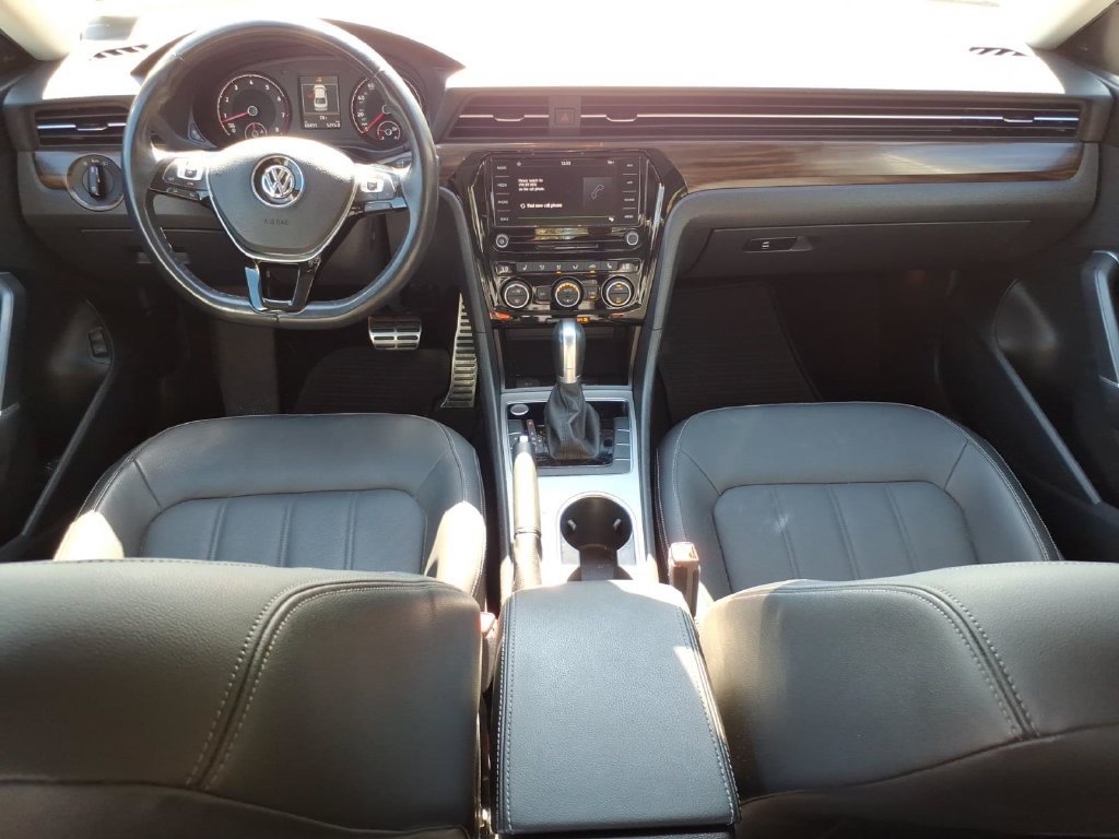 Used 2020 Volkswagen Passat 2.0T SEL FWD image 9