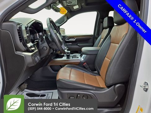 Used 2024 Chevrolet Silverado 1500 High Country w/ Technology Package image 2