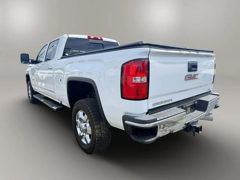 Used 2018 GMC Sierra 3500 SLT w/ Duramax Plus Package AWD/4WD image 9