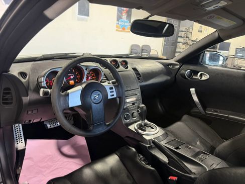 Used 2003 Nissan 350Z Touring RWD image 11