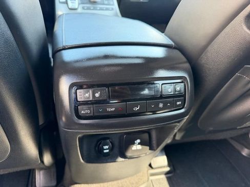 Used 2021 Hyundai Palisade Calligraphy w/ Winter Package FWD image 11