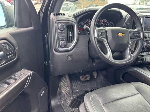 Used 2022 Chevrolet Silverado 1500 LTZ AWD/4WD image 9