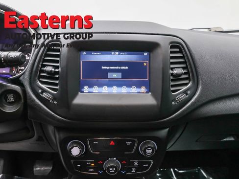 Used 2019 Jeep Compass Latitude w/ Cold Weather Group image 12