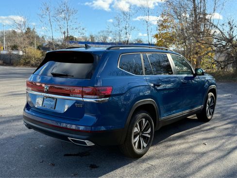 Used 2025 Volkswagen Atlas SE image 7