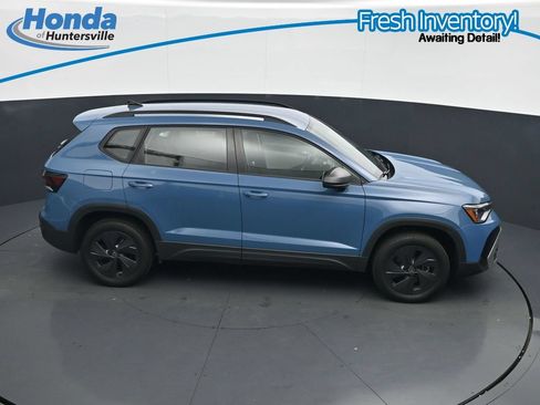 Used 2025 Volkswagen Taos S FWD image 25