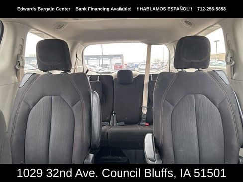 Used 2017 Chrysler Pacifica Touring w/ Tire & Wheel Group image 23