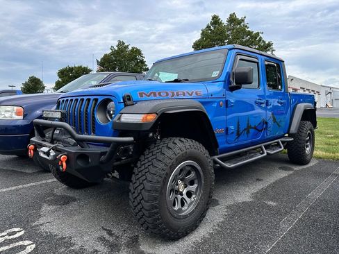Used 2023 Jeep Gladiator Mojave w/ LED Lighting Group AWD/4WD image 2