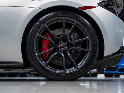 Used 2016 McLaren 570S Coupe image 13