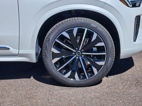 New 2025 Volvo XC90 B6 Core w/ Protection Package Premier image 30